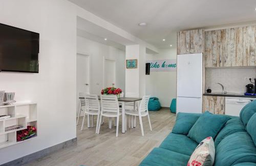 Torremolinos Villa | Villa Isabel By Seric, 15' walking to the beach