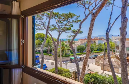 Can Pastilla Villa | Villa Isabel, Estancia Cove. Nice house by the sea very close to Palma