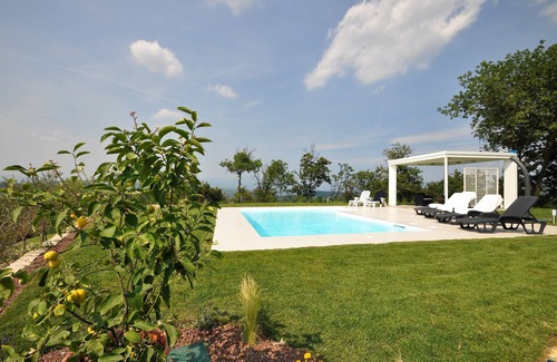 Lonato del Garda Villa | Villa Garden private heated pool and air conditioning in all rooms