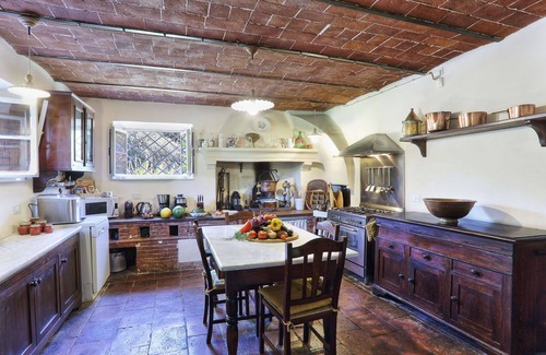 Lucca Villa | Villa in San Concordio Di Moriano with 10 bedrooms sleeps 20