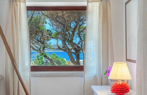La Maddalena Villa | Villa Itaca - Amazing Swimmingpool by the Sea