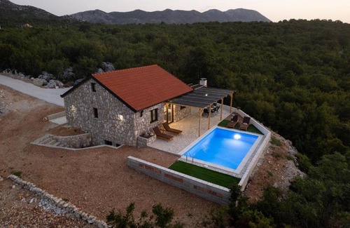 Zavala Villa | Villa Ivanka