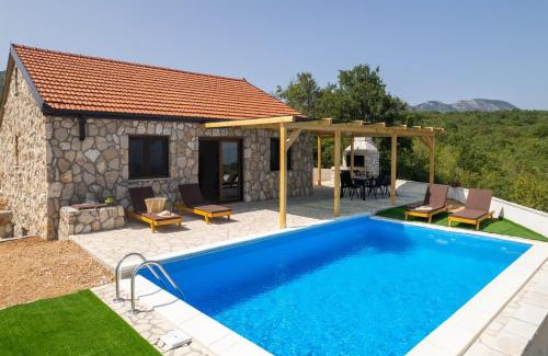 Zavala Villa | Villa Ivanka