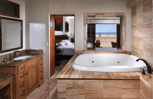 Santa Ana Heights Villa | Villa Jacqueline