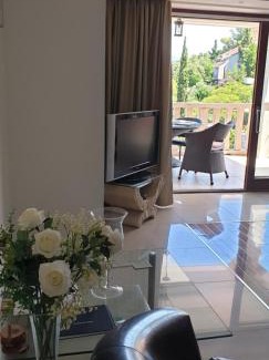 Medvinjak Apartment | Villa Jade Apartments FRONT ROW SEA VIEW - WALK TO KORCULA OLD TOWN