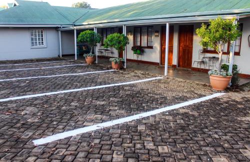 Equestria House | Villa Jana Guesthouse