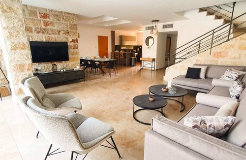 Herzliya Pituach Apartment | Villa Jasmin - Studio Apartment, Sleeps 16