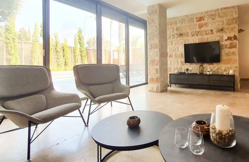 Herzliya Pituach Apartment | Villa Jasmin - Studio Apartment, Sleeps 16