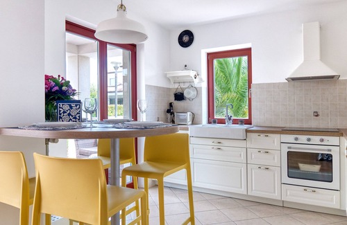 Basanija Villa | Villa Jazzbina - Three Bedroom Villa with Terrace