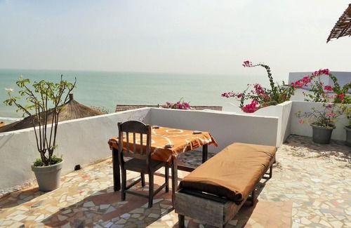 Popenguine House | Villa Joko: Beach at 20m, ecological swimming pool, ocean view, pension