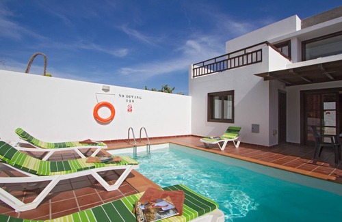 Los Mojones Villa | Villa Julianne 4: Heated Private Pool, Walk to Beach, A/C, WiFi