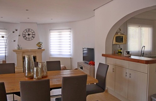Media Luna Villa | Villa Julia Family VAT -462563- A rental for 6 persons "Urbanisation La Cala