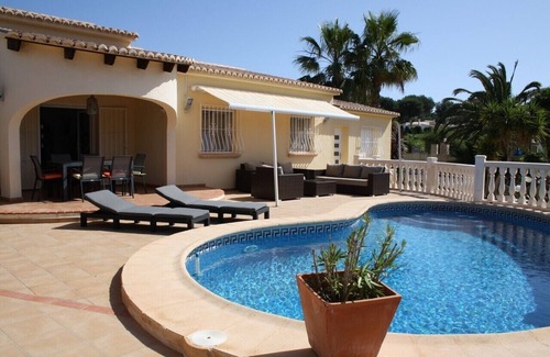 Media Luna Villa | Villa Julia Family VAT -462563- A rental for 6 persons "Urbanisation La Cala