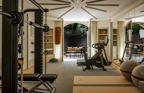 Montmartre Hotel | Villa Junot
