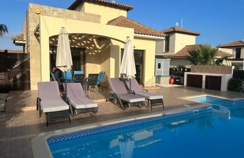 Pissouri Villa | Villa Kallista