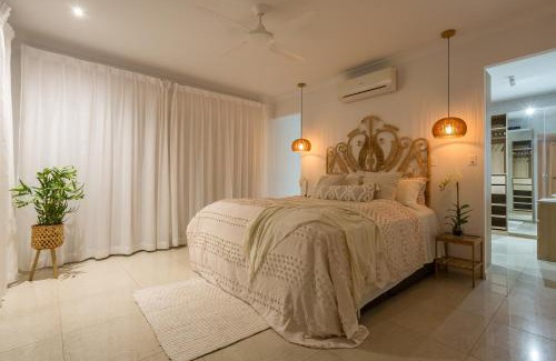 Trinity Beach House | Villa Kelurga Trinity Beach Family and Pet friendly