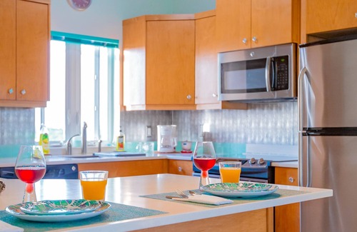 Leeward Settlement House | Villa Kendara~DEAL 9/20-10/4~BeachFront~Private~Gated GuestHouse~Panoramic View
