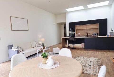 Bruz Villa | Villa Kerluz - sleeps 6 in great comfort