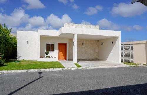 Punta Cana Villa | Villa Koi con Piscina privada climatizada