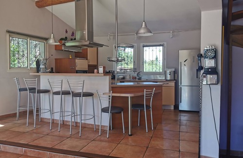 Arles Villa | VILLA "La Crau" POOL WITH SALT ON 2500M2 Garden