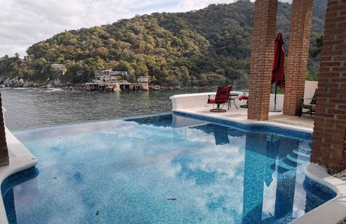 Boca de Tomatlan House | Villa la lancha on the beach
