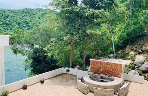 Boca de Tomatlan House | Villa la lancha on the beach