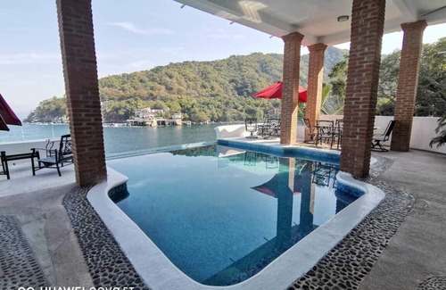 Boca de Tomatlan House | Villa la lancha on the beach