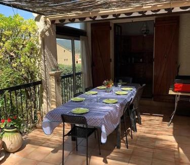 Saint-Cyr-sur-Mer House | Villa La Louette, 100m centre-village, piscine h-sol, proche mer