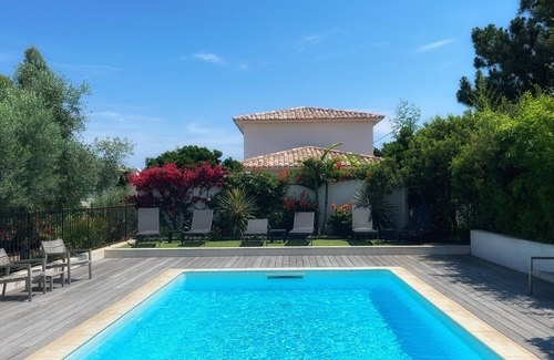 Lecci House | Villa La Vacca 🏡Warm welcome 🧡 heated pool 🌞beach 5' away 🏖️
