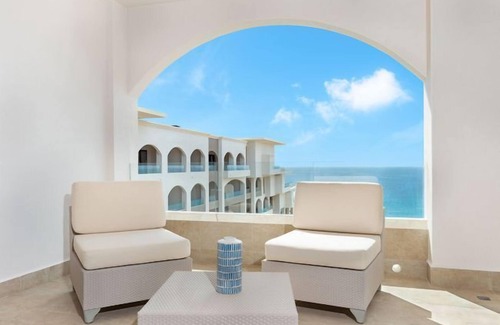 San Jose del Cabo Condo | Villa la Valencia