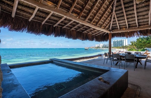 Punta Cancun Villa | Villa Lagartijas: Exclusive Beach Escape