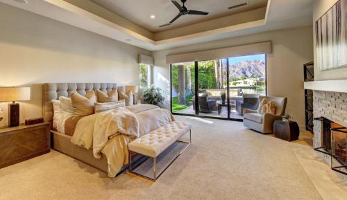 La Quinta House | Villa Lago - Luxe Infinity Edge Pool, Mountain & Lake Views #065943 4br