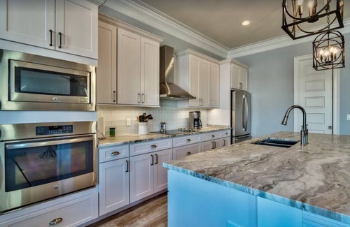 Villa Lago House | Villa Lago Luxury! Comfort Abounds! Steps to Baytowne Wharf, 2 Golf Carts!