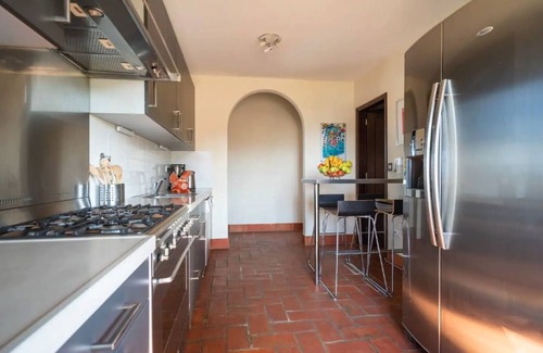 Olhao Villa | "Villa Laguna - Charmy Villa" with Private Pool, Private Terraces & Wi-Fi