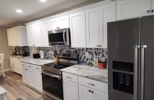 Lochmoor Waterway Estates Villa | Villa Lakeview - 3 Bed/3 Bath Waterfront Pool Home w/2 Boat Lifts