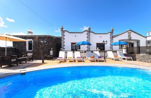 Mancha Blanca Villa | Villa Las Calderetas