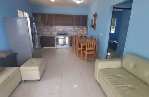 Puerto Armuelles Hotel | Villa Las Mellizas