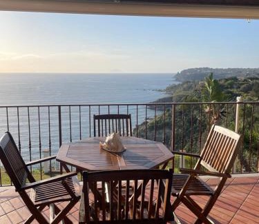 Calimera House | Villa Laura
