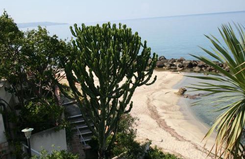 Pizzo Apartment | Villa Laura - sul mare