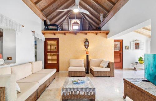 Savaneta House | Villa Laurence - Steps To Ocean Bliss By Lucha
