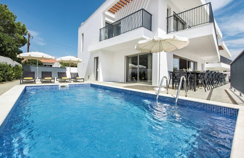 Areias de Sao Joao Villa | Villa Lavenda, Stunning 8 bedroom villa with sunny pool, roof terrace & jacuzzi