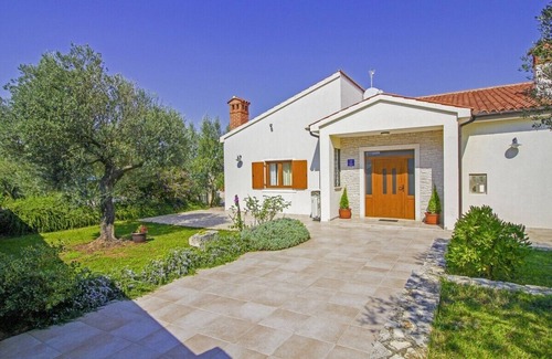 Kavran Villa | Villa Lavinia * 1500 m2 garden, private pool, terrace with BBQ, free WiFi