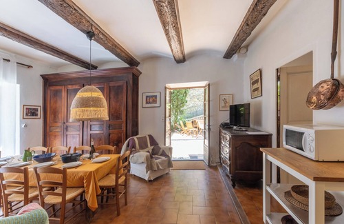 Lagorce Villa | Villa 'Le Lion D'Or' with Private Terrace, Private Garden and Wi-Fi