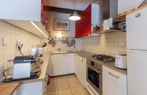 Lagorce Villa | Villa 'Le Lion D'Or' with Private Terrace, Private Garden and Wi-Fi