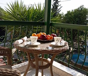 Gerakini Apartment | Villa Leah
