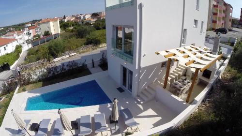 Okrug Gornji Villa | Villa Leona