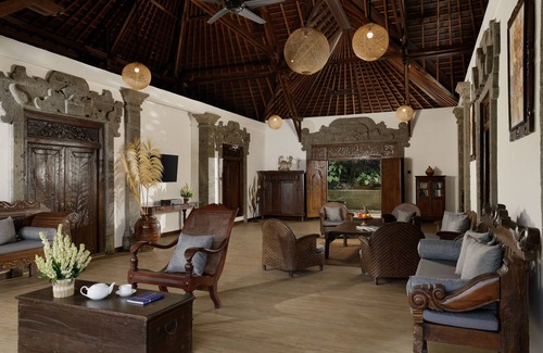 Melayang Hotel | Villa Leona Valley View by Nakula