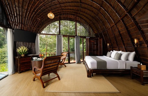 Melayang Hotel | Villa Leona Valley View by Nakula