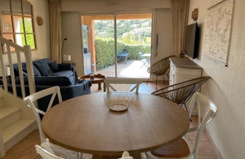 La Nartelle House | Villa "Les Greens" - Ste Maxime - 6 pers - Wifi - Proche Plages et Centre-Ville