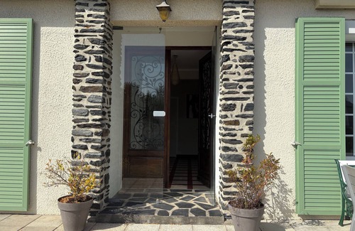 Blainville-sur-Mer House | Villa Les Volets Verts close to the sea and shops.